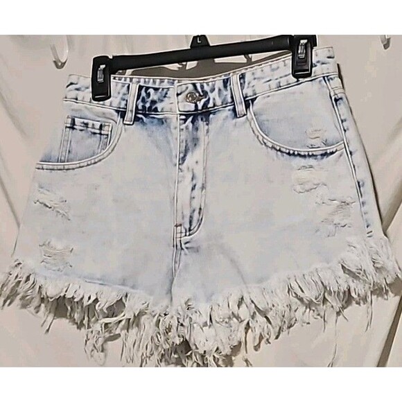 New 6 28X2 Hot Pants Frayed Hem Acid Wash Soft Denim Distressed 5 Pkt Shorts - Picture 1 of 7